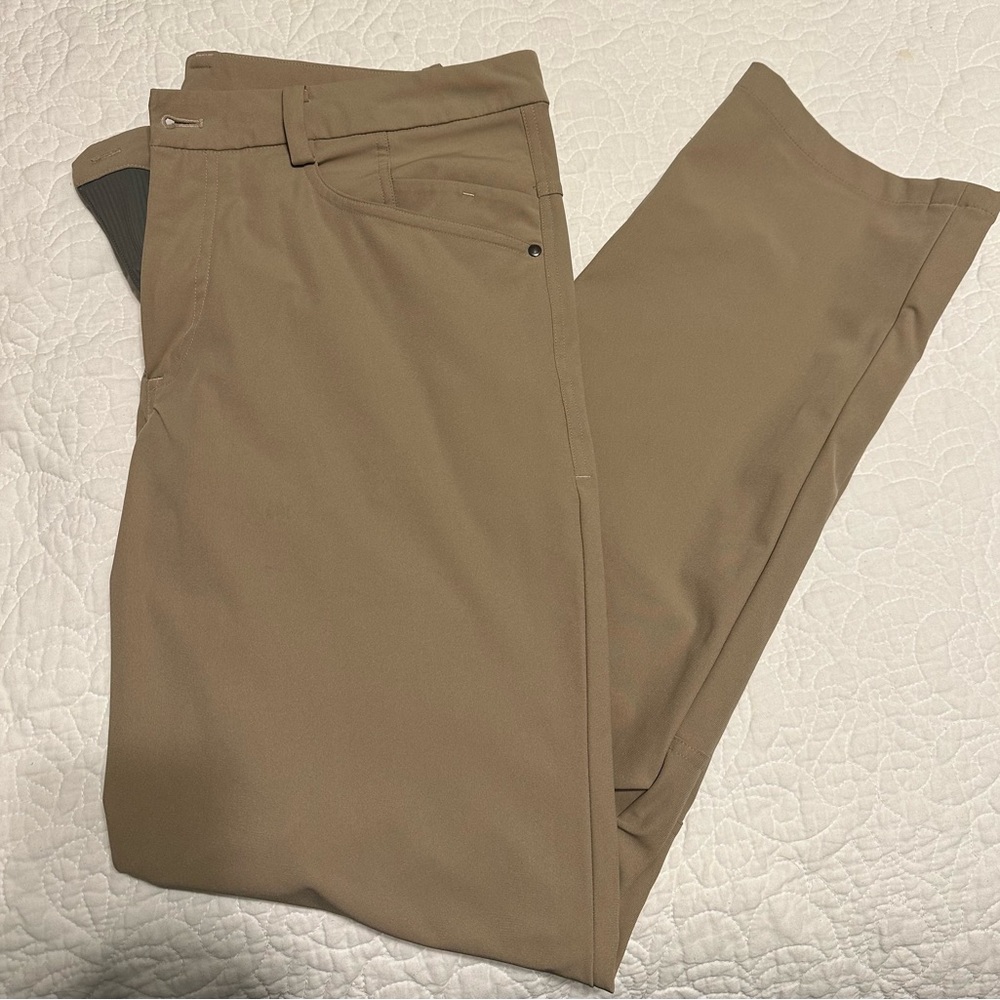 Lululemon commission pants